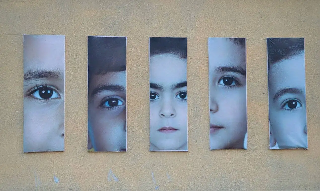 زنگ مهر در مدرسه لاله ها - روایتی تصویری از تلاش جهادگران دانشجو برای بازسازی مدرسه شجره طیبه میناب در آستانه ماه مهر