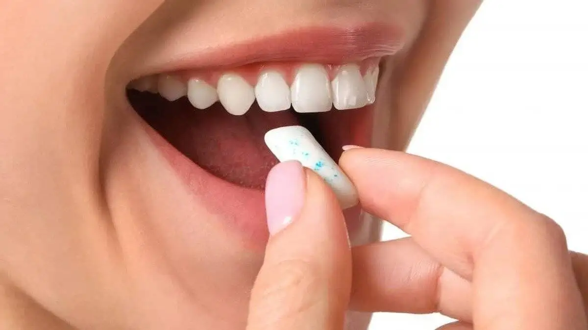 فواید شگفت انگیز جویدن آدامس که نمی دانستید؛ چه نوع آدامسی سالم تر است؟