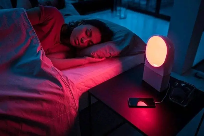 آیا خوابیدن با چراغ روشن خطرناک است؟