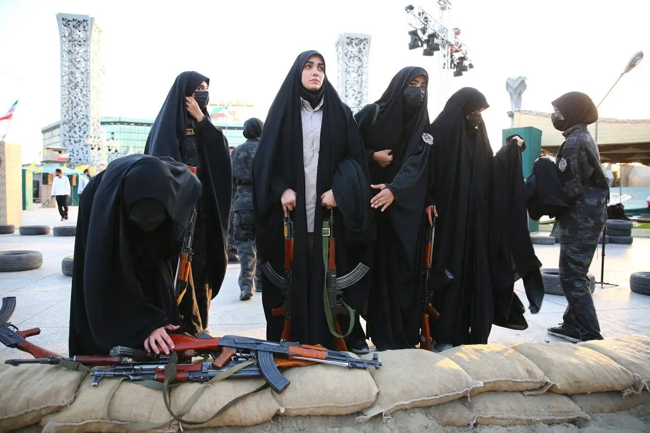 گزارش تصویری از رزمایش جانفدا و افتتاح اولین مرکز آموزش تیراندازی و نظامی این گروه ها
