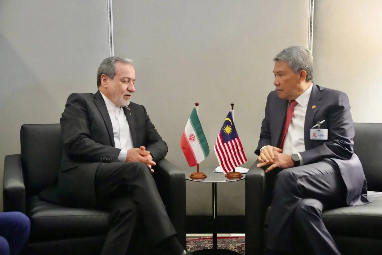 مذاکره عراقچی و فیدان درمورد هرمز - هشدار درمورد پیامدهای پیمان شکنی آمریکا -  مذاکره وزیر خارجه ایران با مالزی، الجزایر و مقام های سازمان ملل + تصاویر