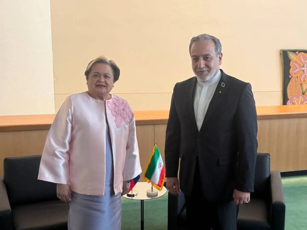 مذاکره عراقچی و فیدان درمورد هرمز - هشدار درمورد پیامدهای پیمان شکنی آمریکا -  مذاکره وزیر خارجه ایران با مالزی، الجزایر و مقام های سازمان ملل + تصاویر