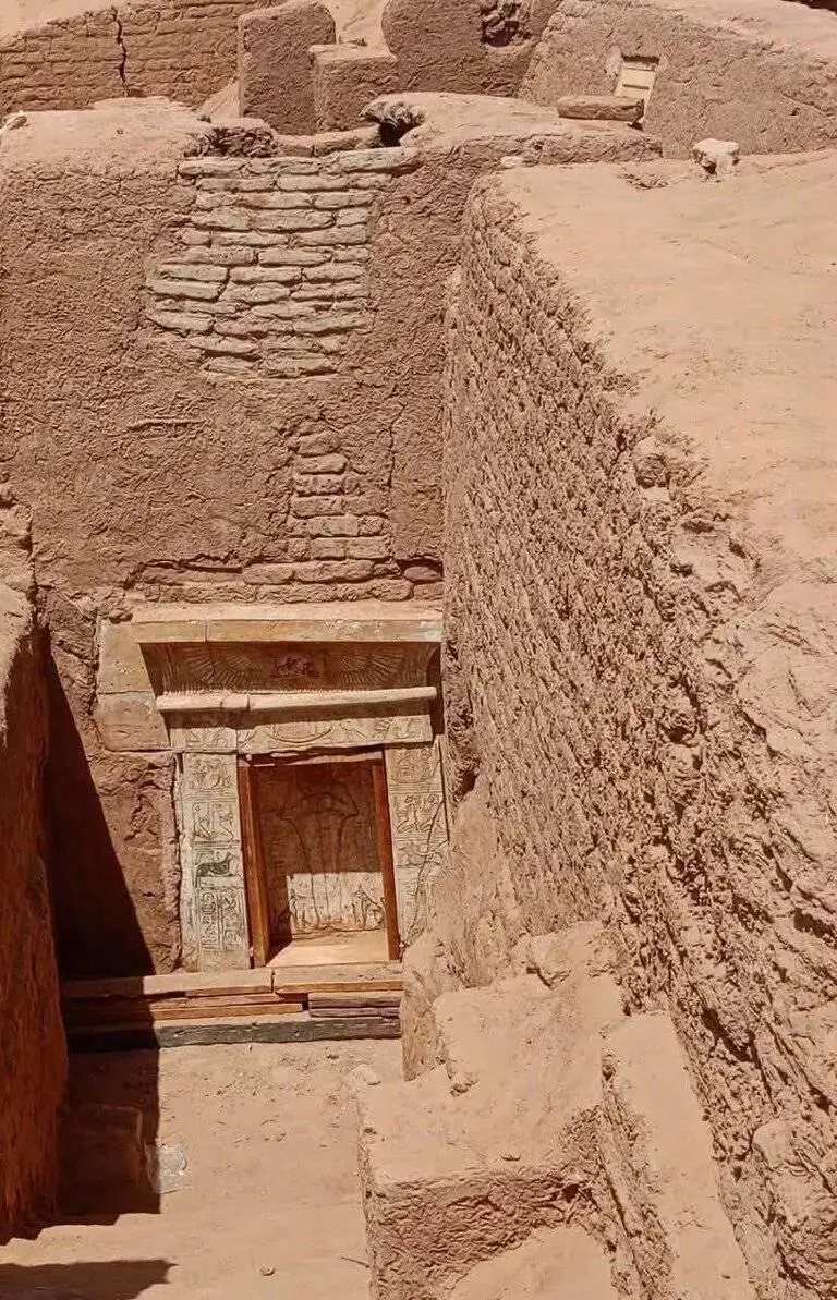 مقبره 1700ساله از دوران روم و کشف تازه باستان شناسان در واحه دخله مصر