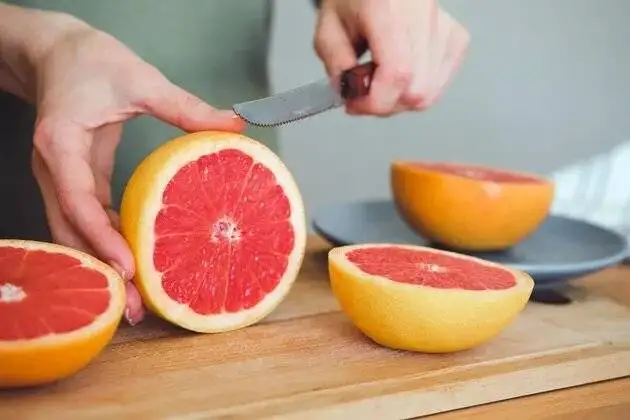 این میوه خوشمزه برای سلامت قلب و پوست معجزه می کند