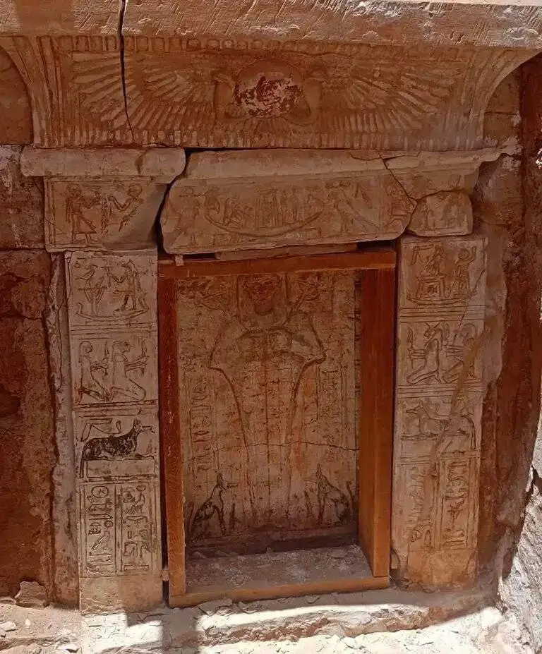 مقبره 1700ساله از دوران روم و کشف تازه باستان شناسان در واحه دخله مصر