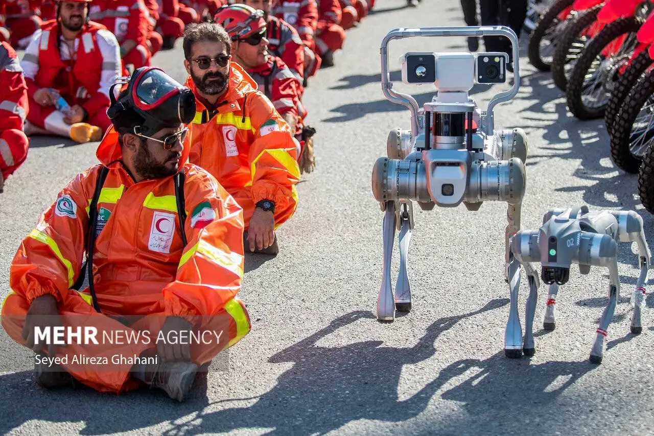 سگ های روباتیک هلال احمر چه شکلی هستند؟ + تصویر