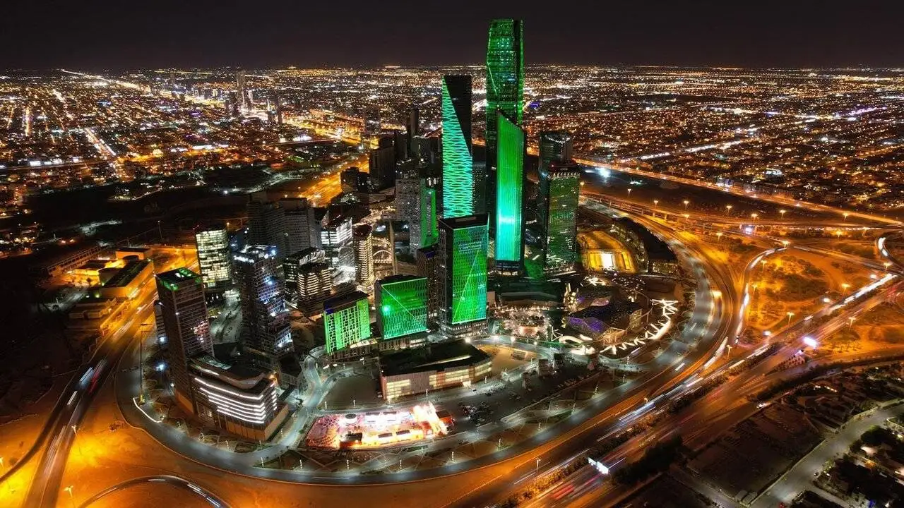 جنگ، پول و رؤیای محمد بن سلمان؛ پشت پرده عقب نشینی فرهنگی عربستان چیست؟ - سعودی ها ترمز چشم انداز 2030 را کشیدند