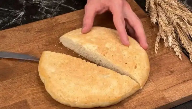 درست کردن نان تابه ای فوری با ماست و یک پیمانه آرد