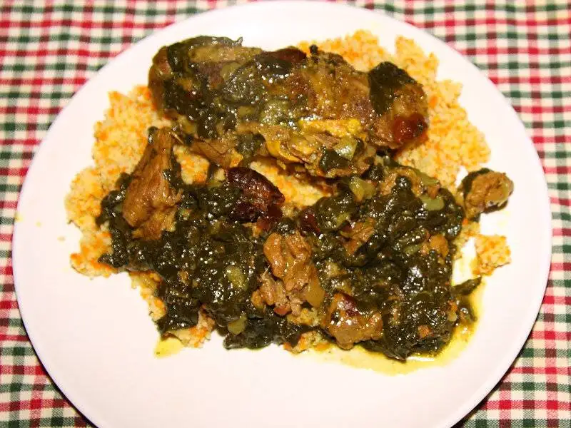 خورش اسپناساک مازندرانی؛ جادوی اسفناج، گوشت گوسفندی و تخم مرغ