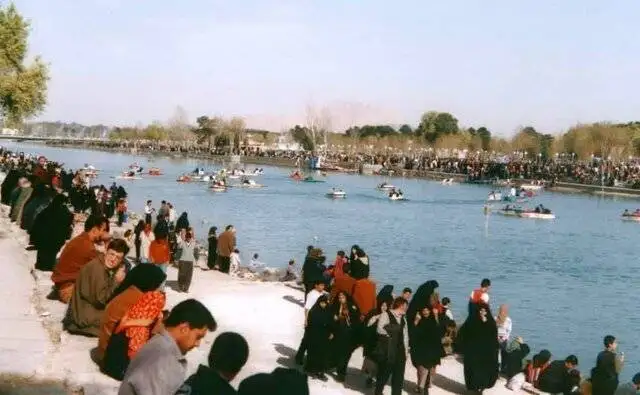 روزی برای زاینده رود - تصاویر جالب از زنده رود اصفهان از گذشته تا امروز