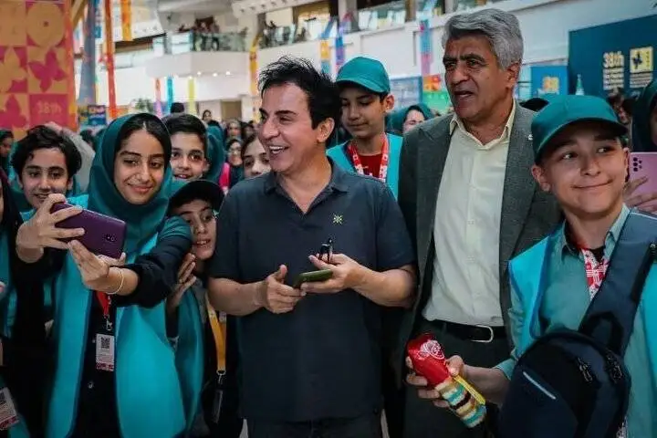 داریوش فرضیایی: راز ارتباط با کودک، هم قد و هم زبان شدن با اوست - برای پیدا کردن دوباره خودم به زمان نیاز دارم