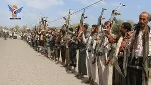 هزاران نفر از  قبایل (تعز) یمن برای اخراج مزدوران سعودی، وارد میدان شدند + تصاویر