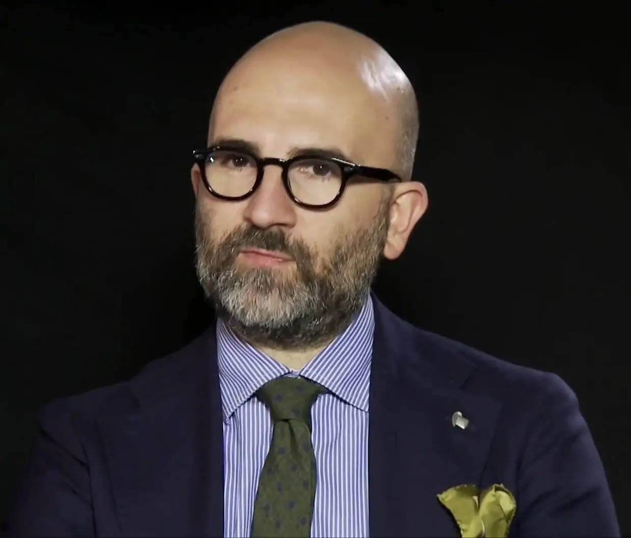 محمد چرمشیر: سال ها بود رمانی جنایی با این نگاه نخوانده بودم - کالبدشکافی یک جنایت در اولین رمان نویسنده ایتالیایی
