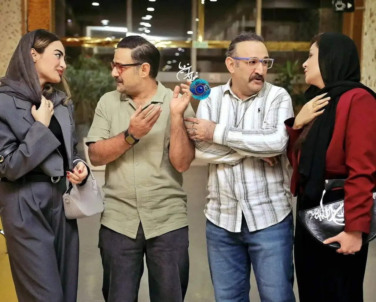قاب خانوادگی دو برادر بازیگر سینما به همراه همسرانشان + عکس