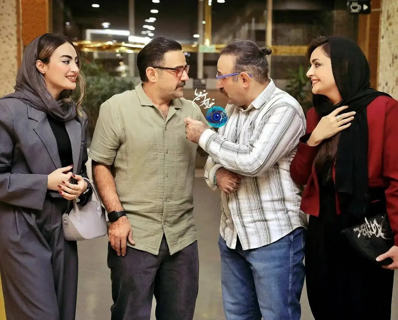 قاب خانوادگی دو برادر بازیگر سینما به همراه همسرانشان + عکس