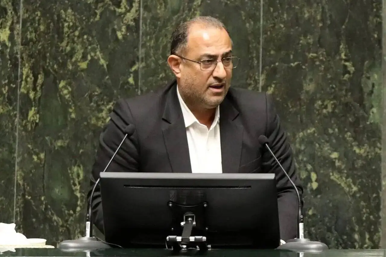 دولت باید افزایش حقوق کارمندان را با لایحه دنبال کند و شورای عالی کار را برای ترمیم دستمزد کارگران فرا بخواند -  توپ در زمین دولت است