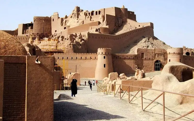 قلعه های افسانه ای - بررسی شاهکارهای بی بدیل معماری دفاعی که در اقلیم های گوناگون این مرزوبوم جا خوش کرده اند
