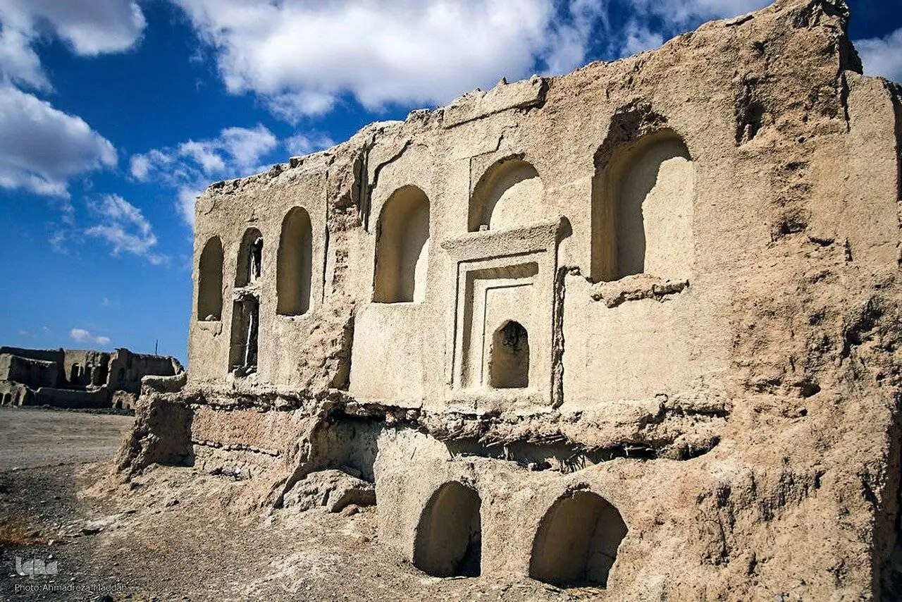 قلعه های افسانه ای - بررسی شاهکارهای بی بدیل معماری دفاعی که در اقلیم های گوناگون این مرزوبوم جا خوش کرده اند