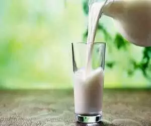 نوشیدن شیر منجر به افزایش قد می شود؟