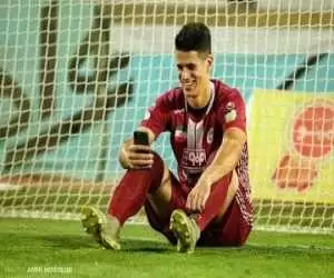 نیازمند؛در حد دروازه بان آرسنال