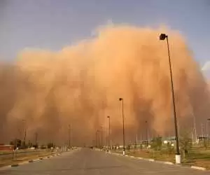 (فیلم) طوفان شن ناگوار در جاده های زاهدان