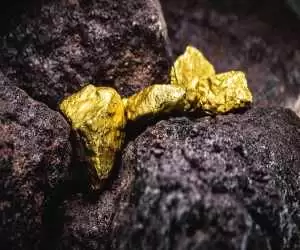 (فیلم) مراحل خاکبرداری بزرگ ترین معدن طلای ایران