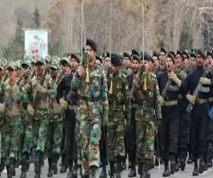 ویدیو  -  تیپ زرهیِ ارتش به میدان آمد؛ تصاویری از رژه نیروهای مسلح در زنجان