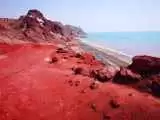 (فیلم) آب دریای هرمز قرمز شد