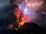 (فیلم) فوران آتشفشان فرودگاهی در اندونزی را تعطیل کرد