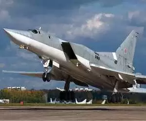 لحظه سقوط بمب افکن روسی + ویدیو  -  وزارت دفاع روسیه سقوط جنگنده خود را تایید کرد