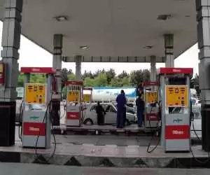 ویدیو  -  نخستین تصاویر از آتش سوزی در یک پمپ بنزین در کرمان