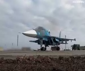 (فیلم) حمله هواپیمای سوخو-34 روسیه به مواضع نیروهای اوکراین