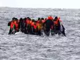 واژگونی مرگبار قایق مهاجران در کانال مانش  -  جسد یک کودک بیرون کشیده شد