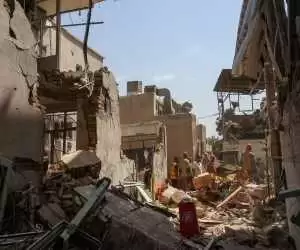 (فیلم) لحظه تخریب یک خانه بر اثر بارندگی شدید در اصفهان