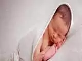 ویدیو  -  لحظه دلهره آور و حساس نجات نوزاد ٣ روزه توسط اپراتور هلال احمر