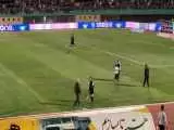 ویدیو  -  لحظه بازداشت جیمی جامپ نوجوان در بازی پرسپولیس مقابل آلومینیوم!