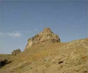 بازداشت اعضای باند جویای گنج در قلعه تاریخی هزاره اول پیش از میلاد در ارومیه + جزئیات