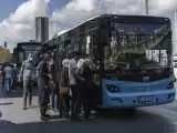 (فیلم) سقوط ناگوار یک زن از اتوبوس درون شهری