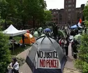 پلیس آمریکا چادر دانشجویان معترض را به آب بست  -  ویدئو