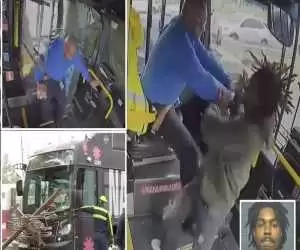 (فیلم) درگیری مسافری با راننده اتوبوس منجر به تصادف شد