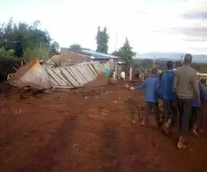 ویدیو  -  نخستین تصاویر از شکستن سد در کنیا؛ کشف 42 جسد