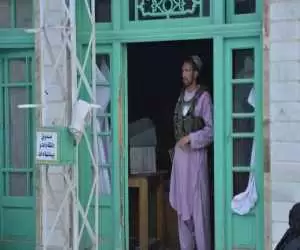 (فیلم) به خاک و خون کشیدن نمازگزاران شیعه در حکومت طالبان