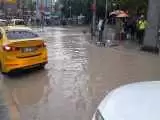 ویدیو  -  تصاویری از سیل شدید در ترکیه؛ خودروها به زیر آب رفت