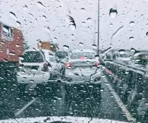بارش باران در جاده های 20 استان  -  ترافیک سنگین در جاده های منتهی به شمال