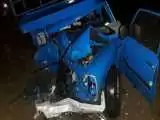مرگ ناگوار راننده نیسان آبی زیر چرخ های کامیون در همدان
