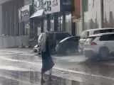 (فیلم) آب گرفتگی خیابان های ریاض عربستان