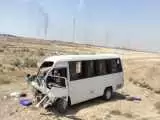 ویدیو  -  نخستین تصاویر از لحظه تصادف مینی بوس و تخریب دیوار حسینه هوره