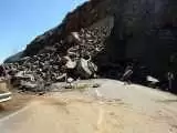 ویدیو  -  لحظه ریزش کوه در جاده قاضی خان - بدره در استان ایلام