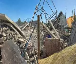 ویدیو  -  نخستین تصاویر از فرو ریختن یک ساختمان در آفریقای جنوبی؛ مدفون شدن 59 نفر زیر آوار!