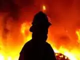آتش سوزی یک مجتمع تجاری در قشم